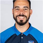 Maestro de Primaria Educación Física y C1 en inglés. Entrenador UEFA A de fútbol